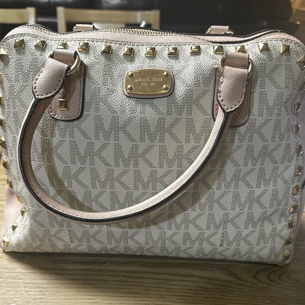 Michael Kors Pink and White Satchel with Elegant Design